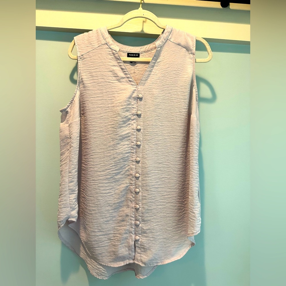Torrid Lavender light weight pullover sleeveless blouse Torrid size 0 (L/12)